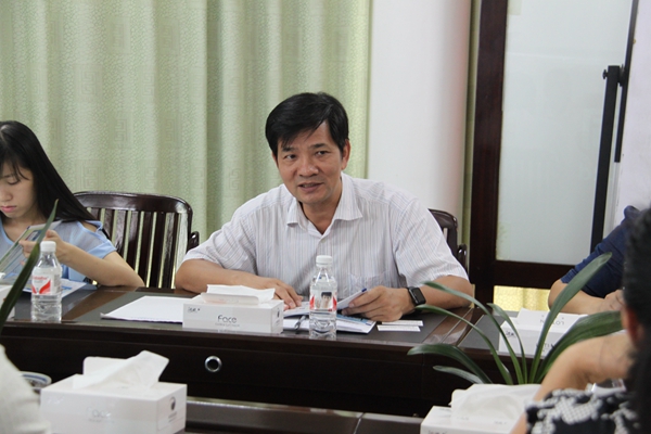 南寧市民委主任蘇志剛一行3人到厚德大健康公司調(diào)研